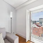 Lägenhet Bright 1br W/ Ac Near Cais Do Sodre | By Airnest *