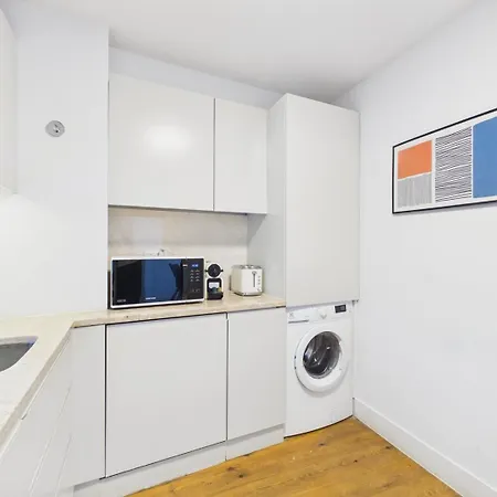 Bright 1br W/ Ac Near Cais Do Sodre | By Airnest Διαμέρισμα Lisboa