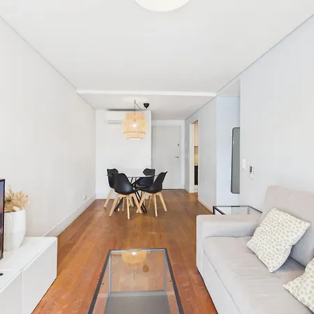 Bright 1br W/ Ac Near Cais Do Sodre | By Airnest *