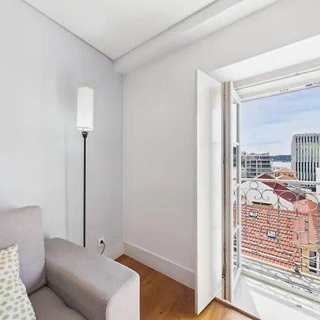 Διαμέρισμα Bright 1br W/ Ac Near Cais Do Sodre | By Airnest *