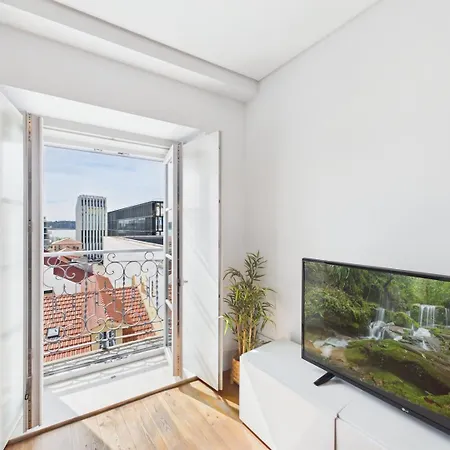 Διαμέρισμα Bright 1br W/ Ac Near Cais Do Sodre | By Airnest Lisboa