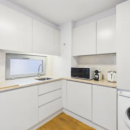 Διαμέρισμα Bright 1br W/ Ac Near Cais Do Sodre | By Airnest *