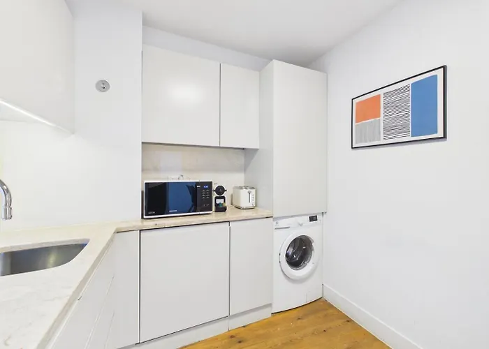 Bright 1br W/ Ac Near Cais Do Sodre | By Airnest Apartment Lisbon