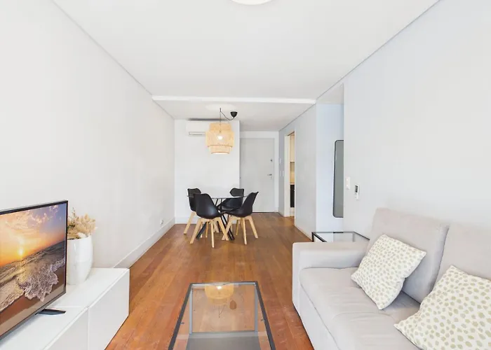 Bright 1br W/ Ac Near Cais Do Sodre | By Airnest *